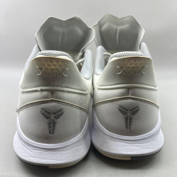 Nike Mamba Fury Basketball Shoes Men Size 15 White Gray Comfort Low Top Sneakers